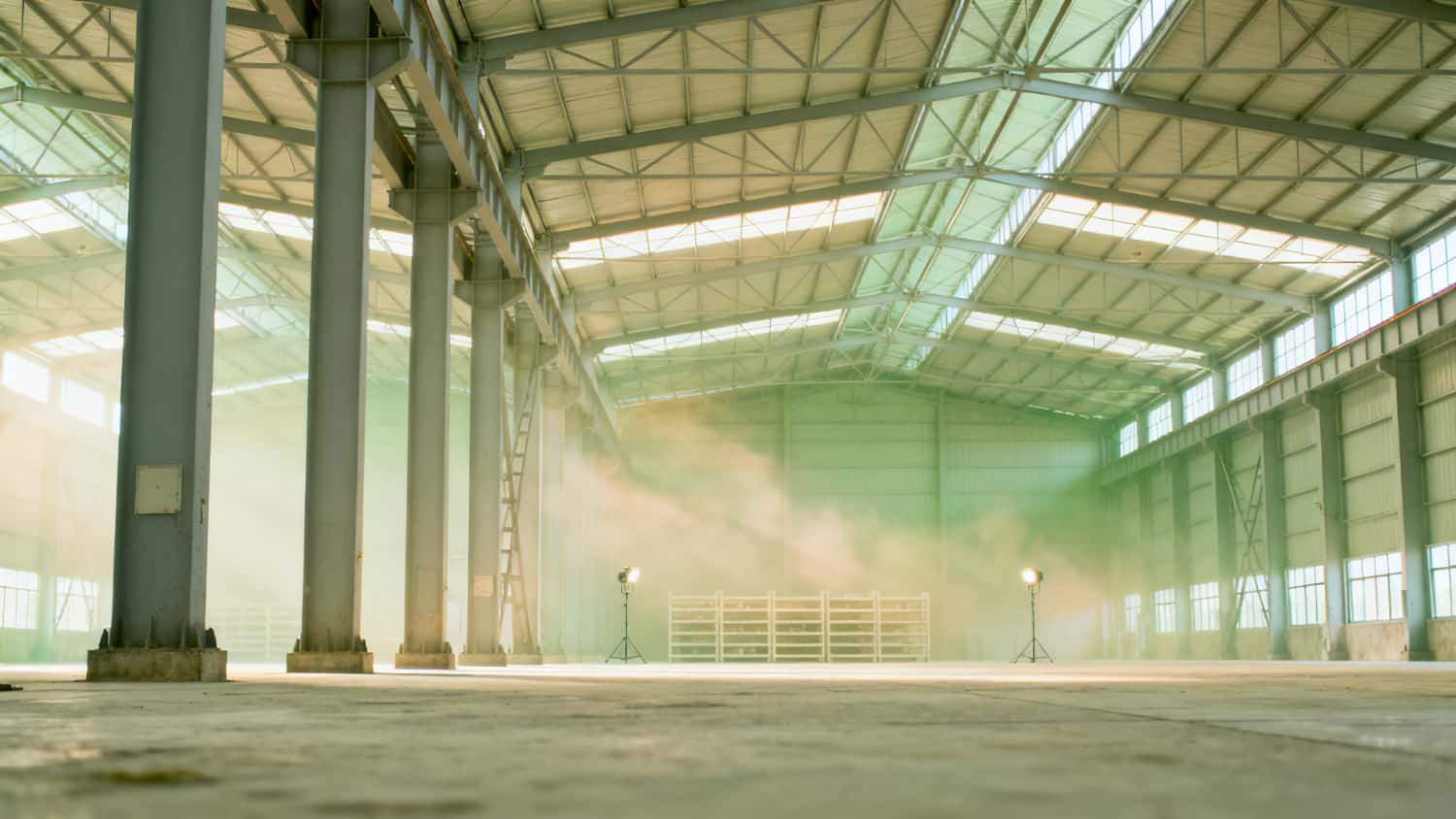 Charpente métallique pour bâtiment industriel
