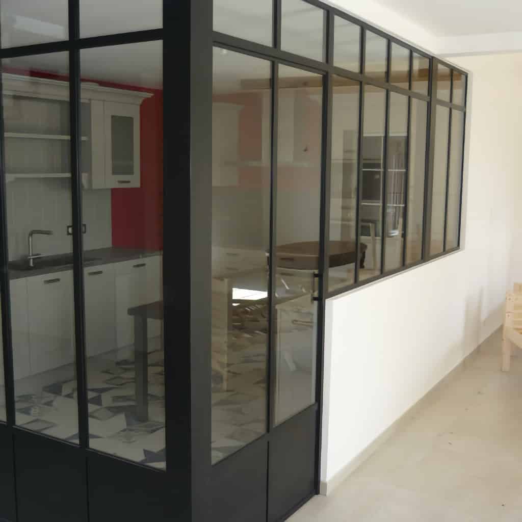 Verrière style atelier en acier thermolaqué noir – AMD Serrurerie Métallerie Loire-Atlantique