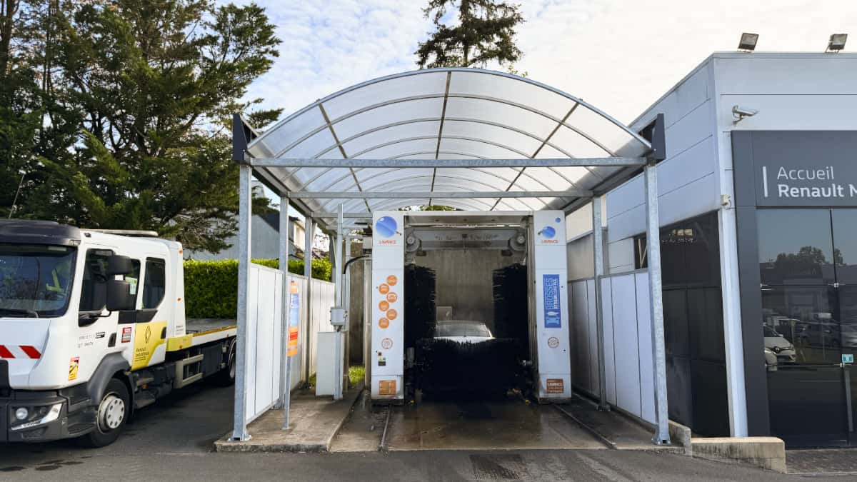 Abri de portique de lavage Jean Rouyer Angers réalisé par AMD